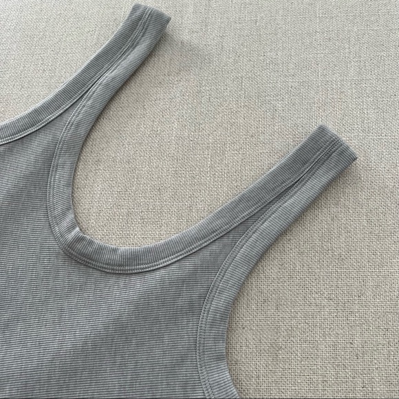 ALEXANDER WANG x UNIQLO Heat Tech Ribbed Sleeveless Bodysuit in Gray - Picture 3 of 7